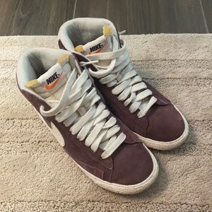 Nike Women’s Blazers *size 7*